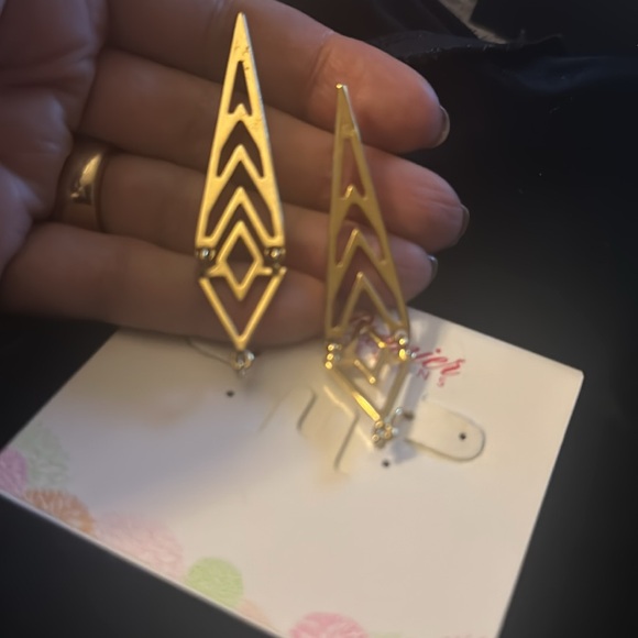 Premier Designs Stella Gold Tone Dangle Earrings Deco style - Picture 4 of 4